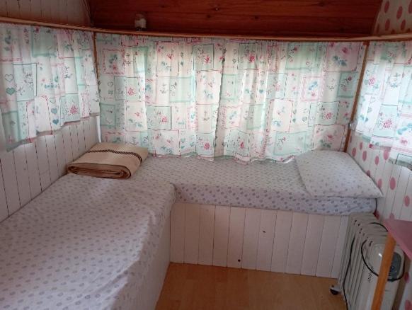Caravanas Y Habitaciones Para Relajarse Sax Eksteriør bilde