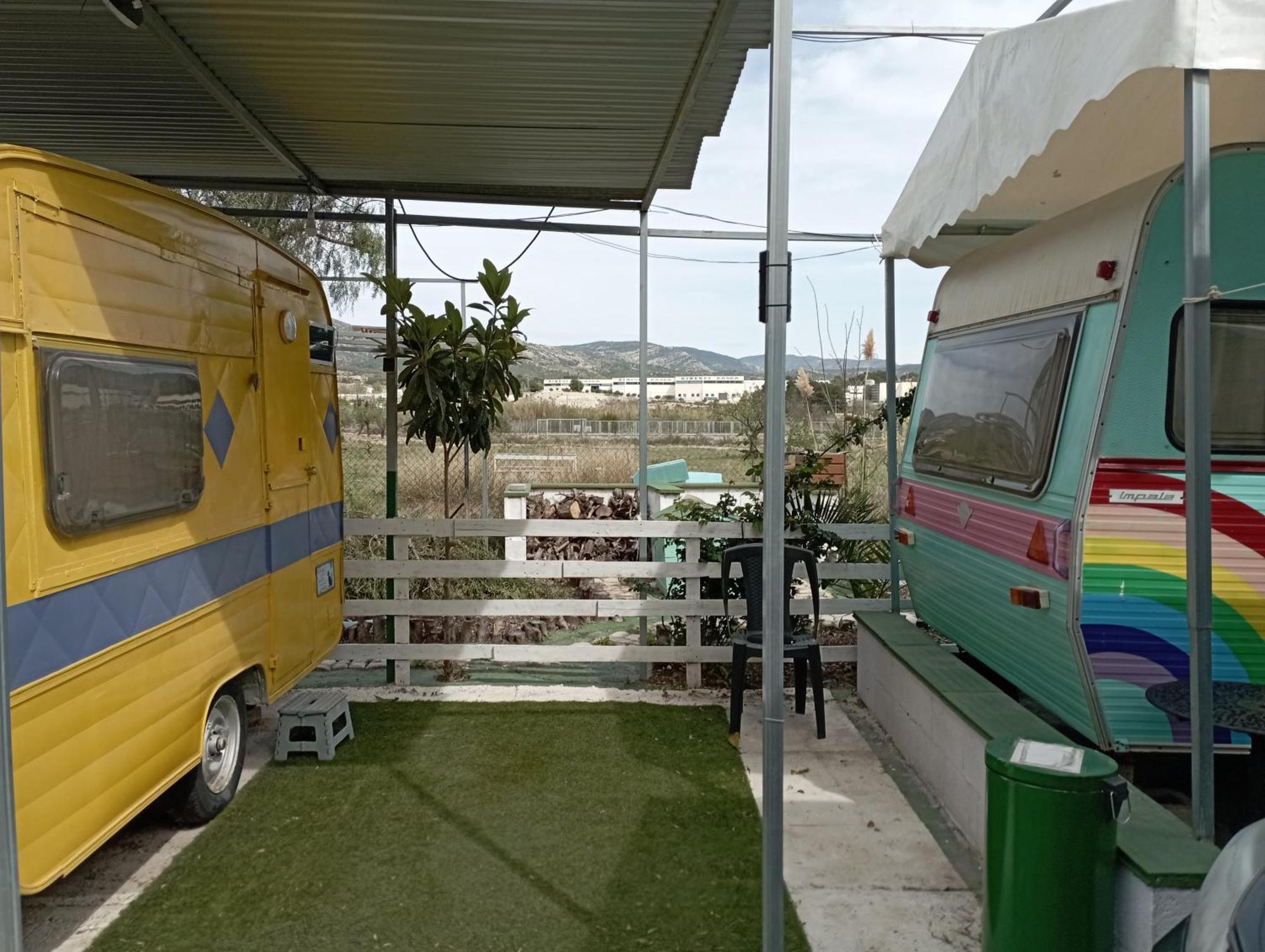 Caravanas Y Habitaciones Para Relajarse Sax Eksteriør bilde